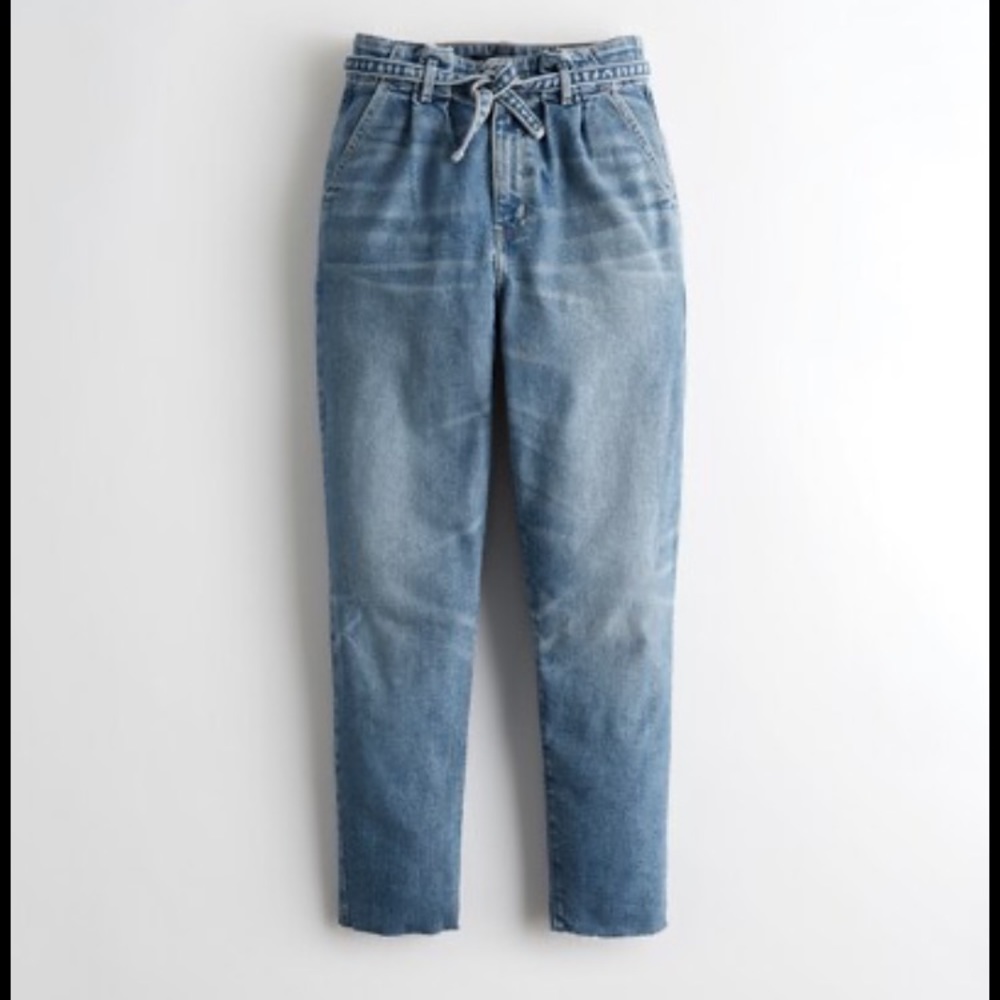 NWT Hollister Paperbag Curvy Mom Jeans